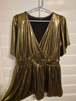 Gold Torrid Shirt size 1x