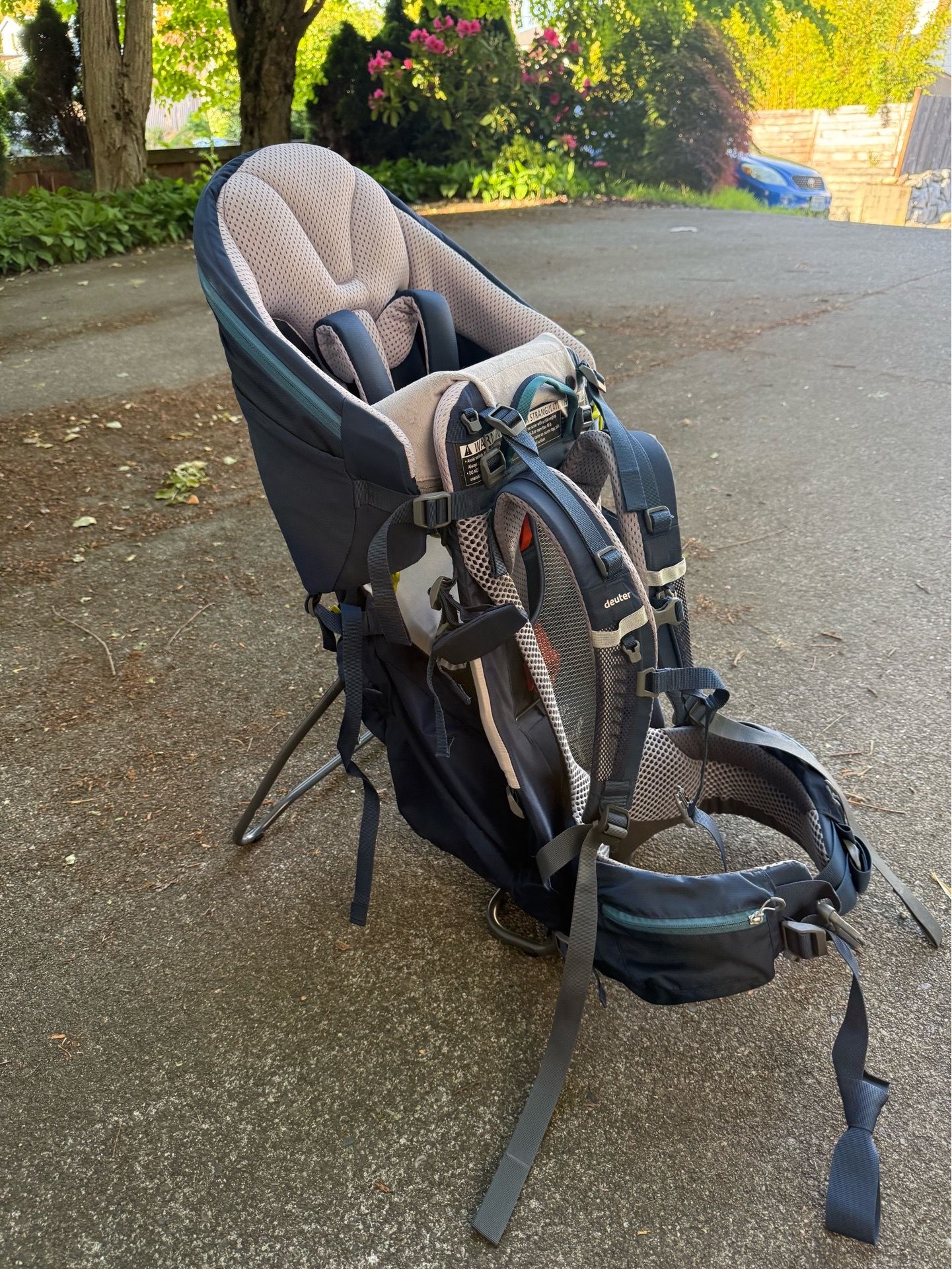 Deuter Kid Comfort Pro Baby Carrier Backpack for travel and hiking for toddlers
