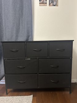 Dresser/Nightstand Set