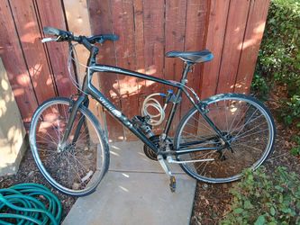 Sirrus Sports Specialized Bike 