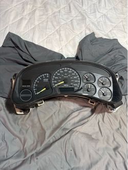 Chevy Silverado ,Tahoe, Suburban Gauge Cluster/ Speedometer Dash