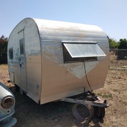 1954 Empire Canned Ham Travel Trailer 15' 
