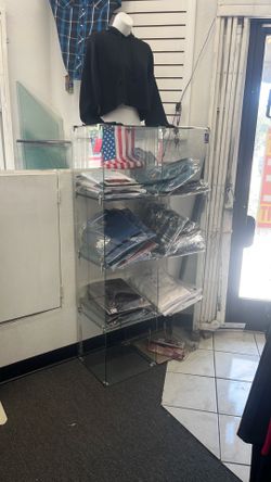 Display glass cubes