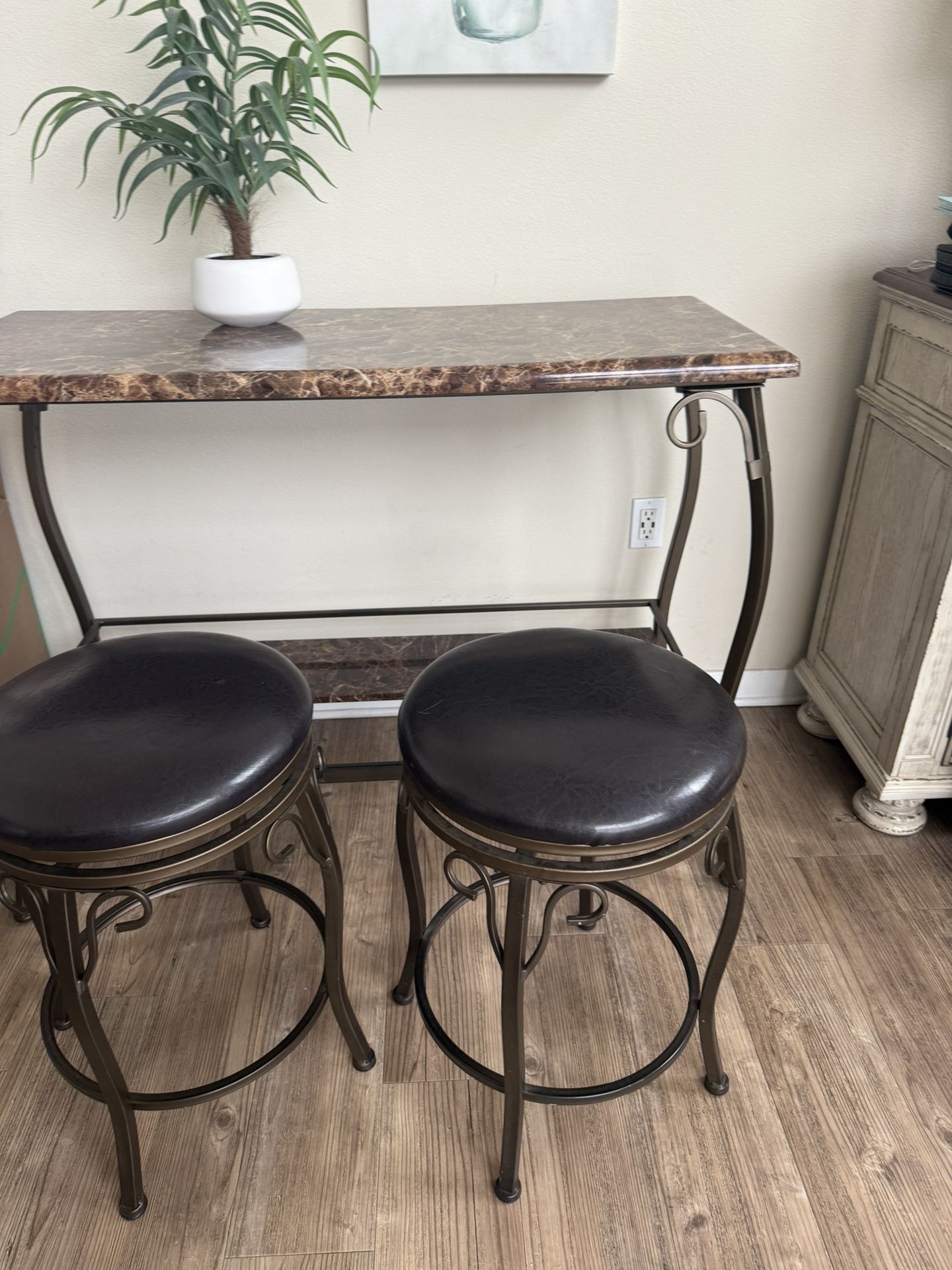 Breakfast Or Bar Table With 2 Chairs