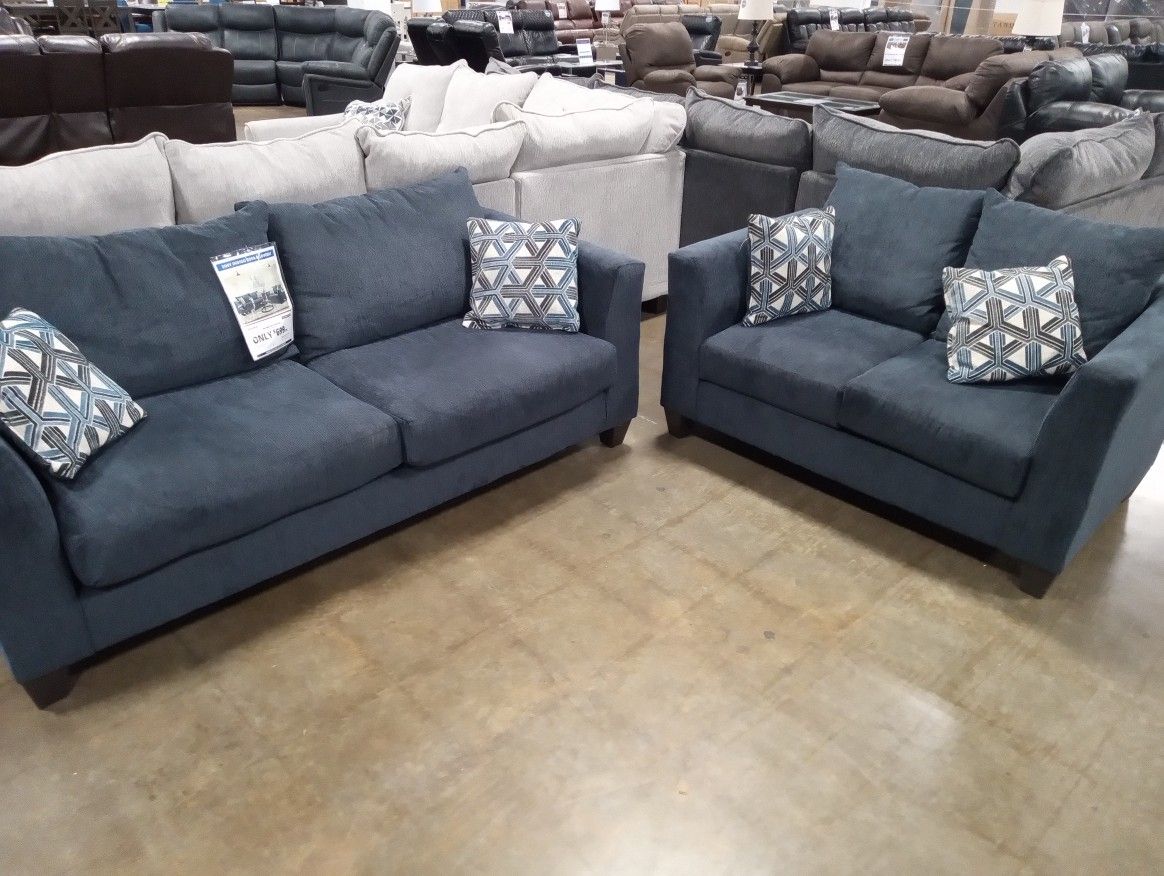 Good Morning From American Bryan TX Come See The Zoey Indigo Sofa And Loveseat Today !