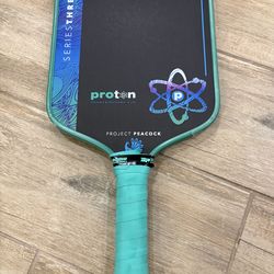 Proton Peacock Square 13mm pickleball paddle