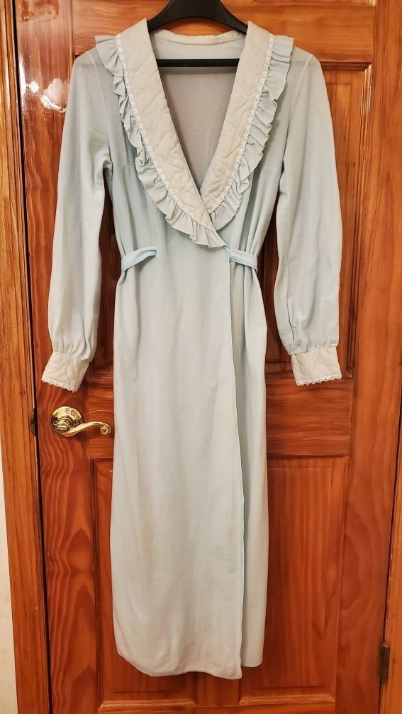 Triko Bella Hosecoat robe gown home dress Vintage Made in Romania S