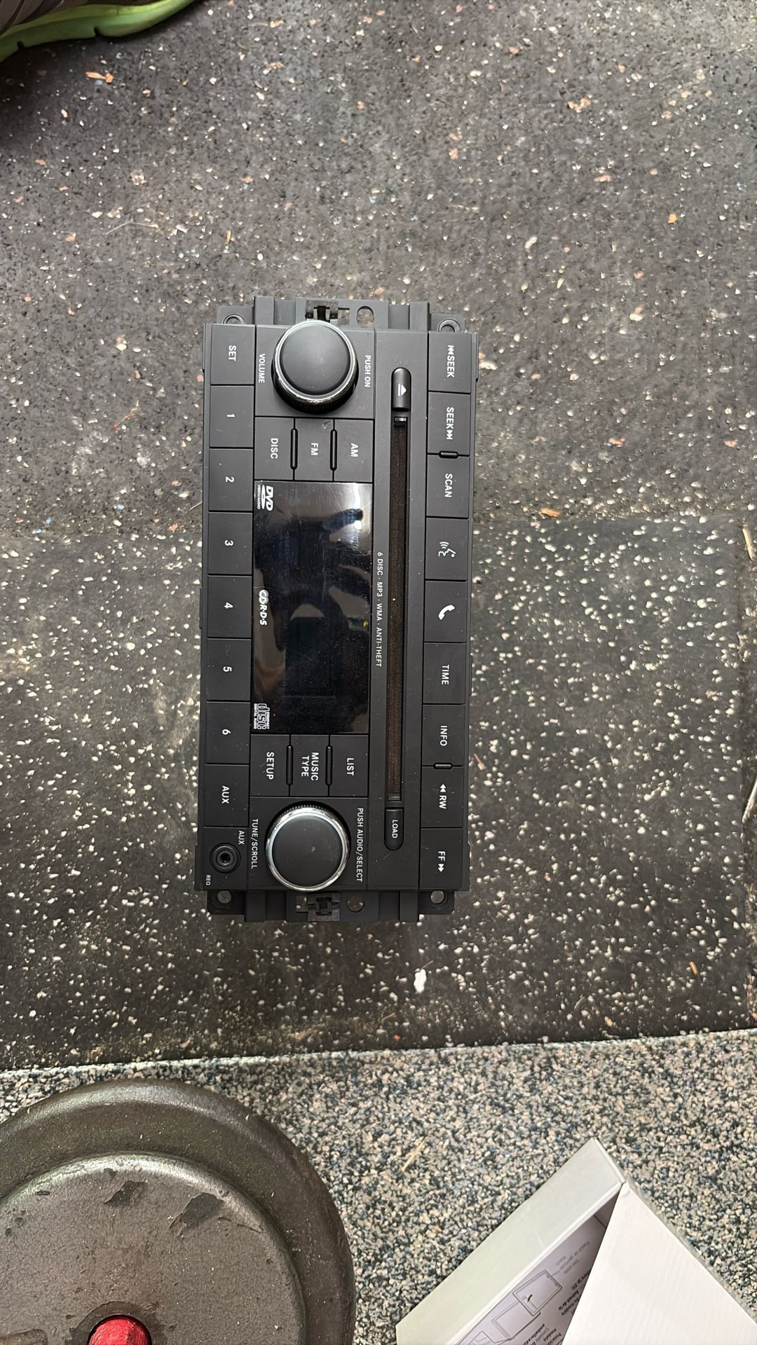 Jeep Compass Stock stereo