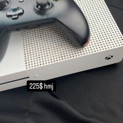 Xbox One S And Ferrari Gaming Wheel