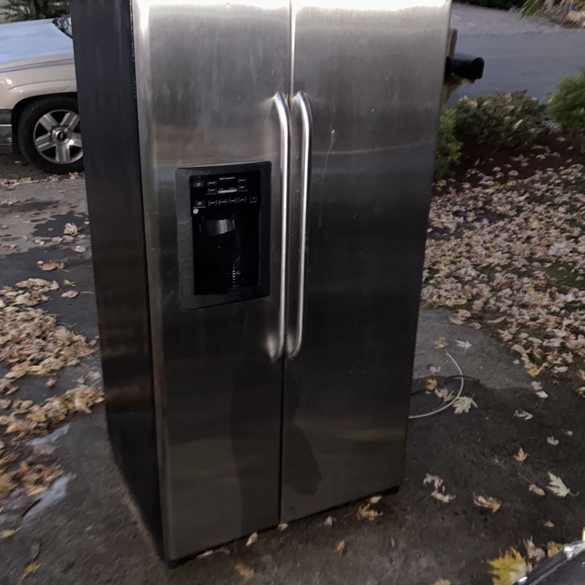 GE Refrigerator