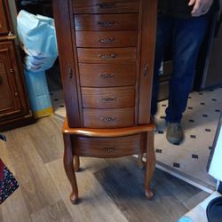 QUEEN ANNE JEWELRY BOX