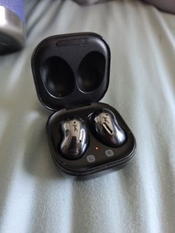 Galaxy live earbuds