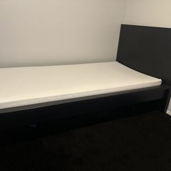 Bed And Frame Set (Twin Size)