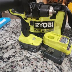 RYOBI

ONE+ HP 18V Brushless Cordless 1/2 in. Hammer Drill Kit with (1) 4.0 Ah High Performance Battery, Charger, and Tool Bag

