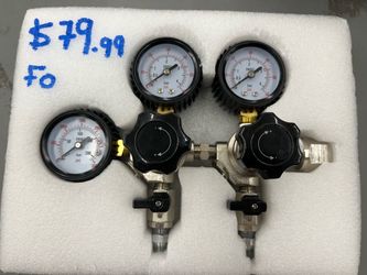 Dual Stage CO2 Regulator with Two Outlets