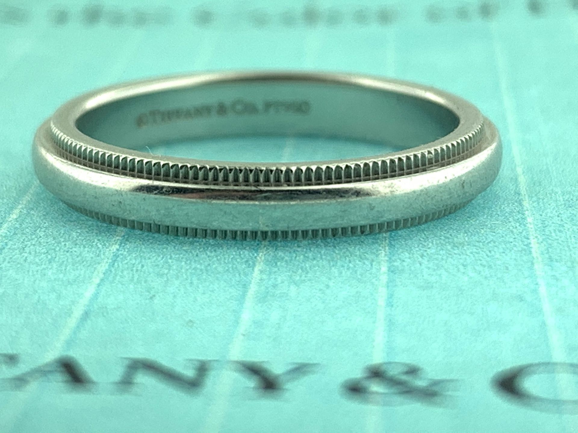 TIFFANY & Co. Classic Milgrain Platinum 950/1000 ~ 3mm Wedding Band Ring