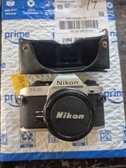 Nikon FG20 35mm vintage camera