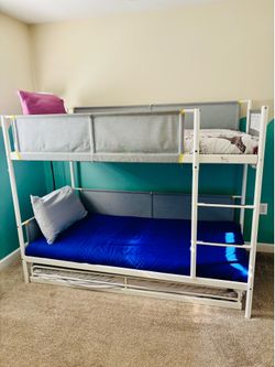 Bunk beds with mattress