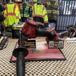 Milwaukee M18 FUEL 18V Lithium-Ion Brushless Cordless 1/2 in. Hammer Drill/Driver (Tool-Only)