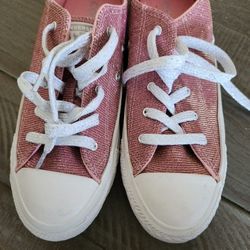 New Converse Size 5.5 W