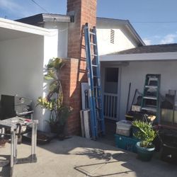 20' Fiberglass Extension Ladder 