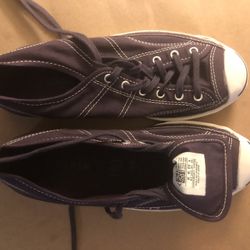 Converse  Women’s Size 8
