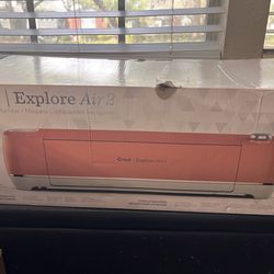 Cricut Explore Air 2 – Pink (Like New)