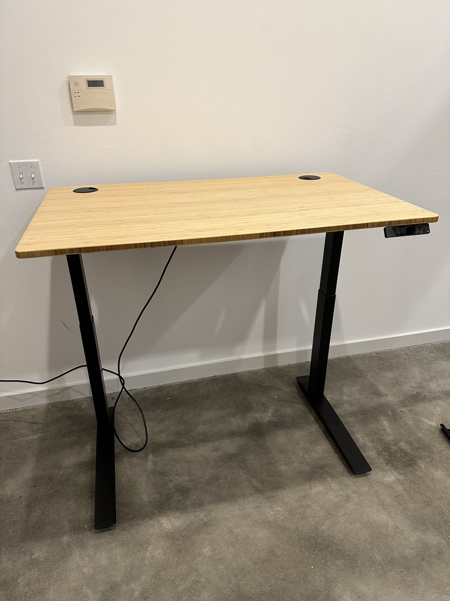 Fully Jarvis Bamboo Standing Desk