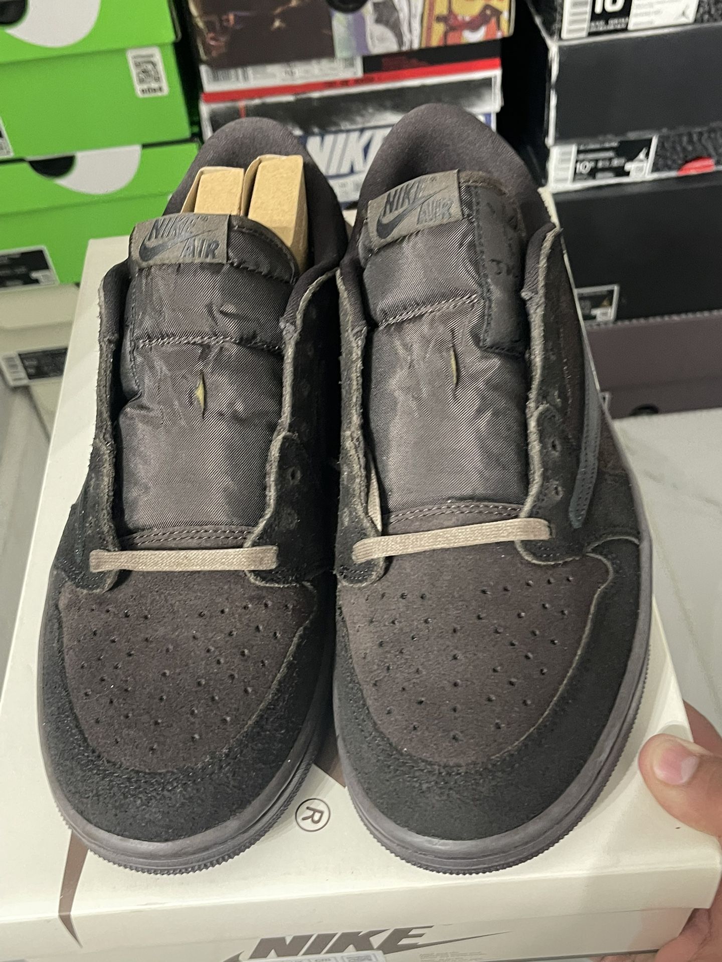 Jordan 1 Lows Travis Scott's