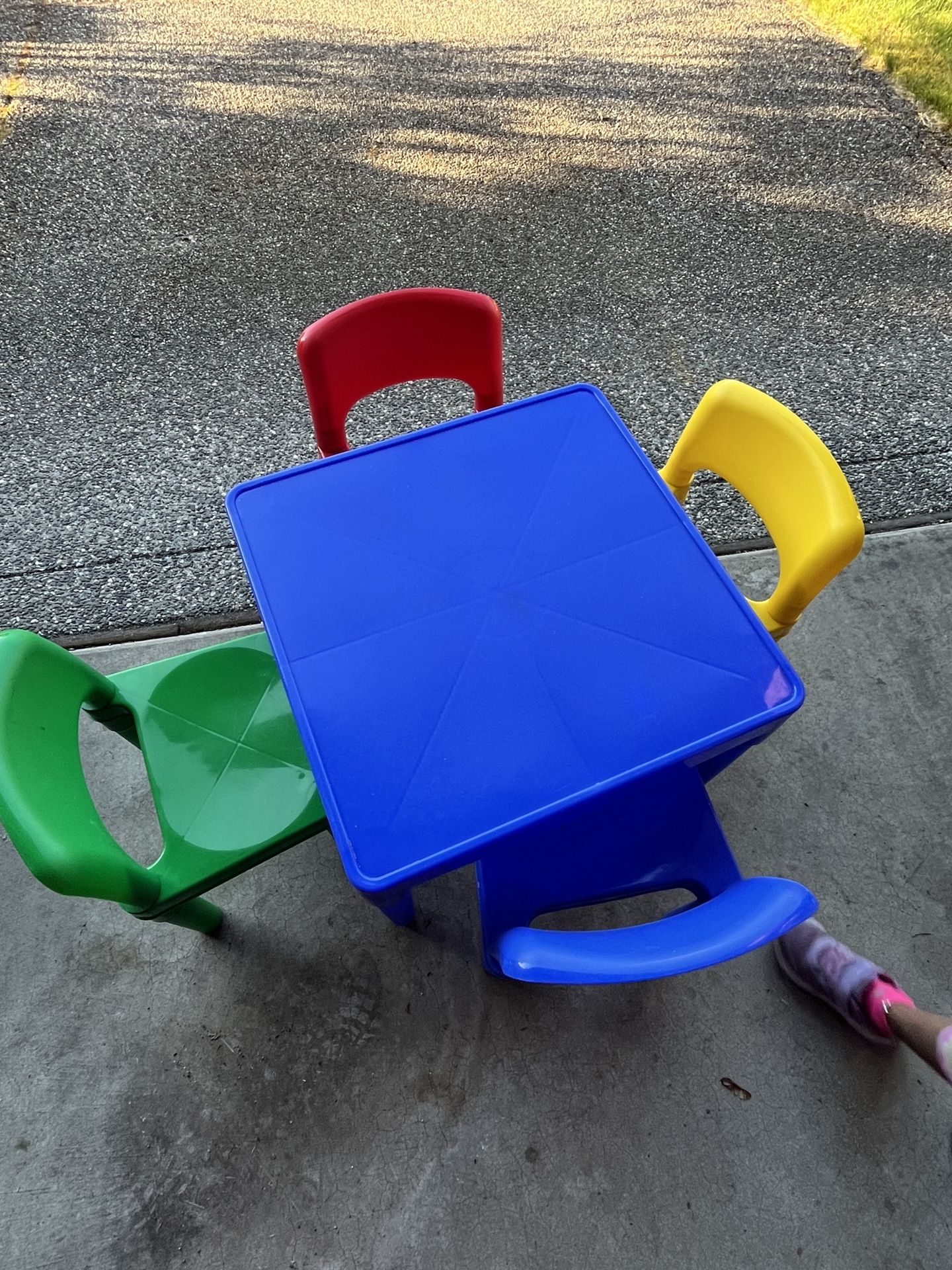 Kids Table And Chairs Set