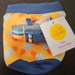 On The Go Dog Treat Holder with Magnetic Closure