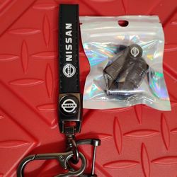 Nissan Keychain and Tire Valve Caps NEW 
Great for stocking Stuffers !!! 