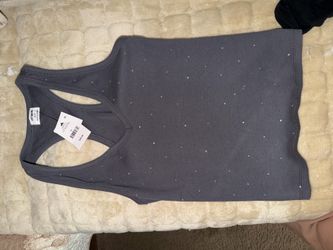 Top size small