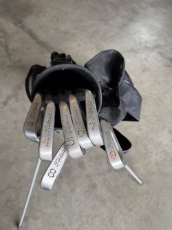 Titleist Golf Clubs And Bag