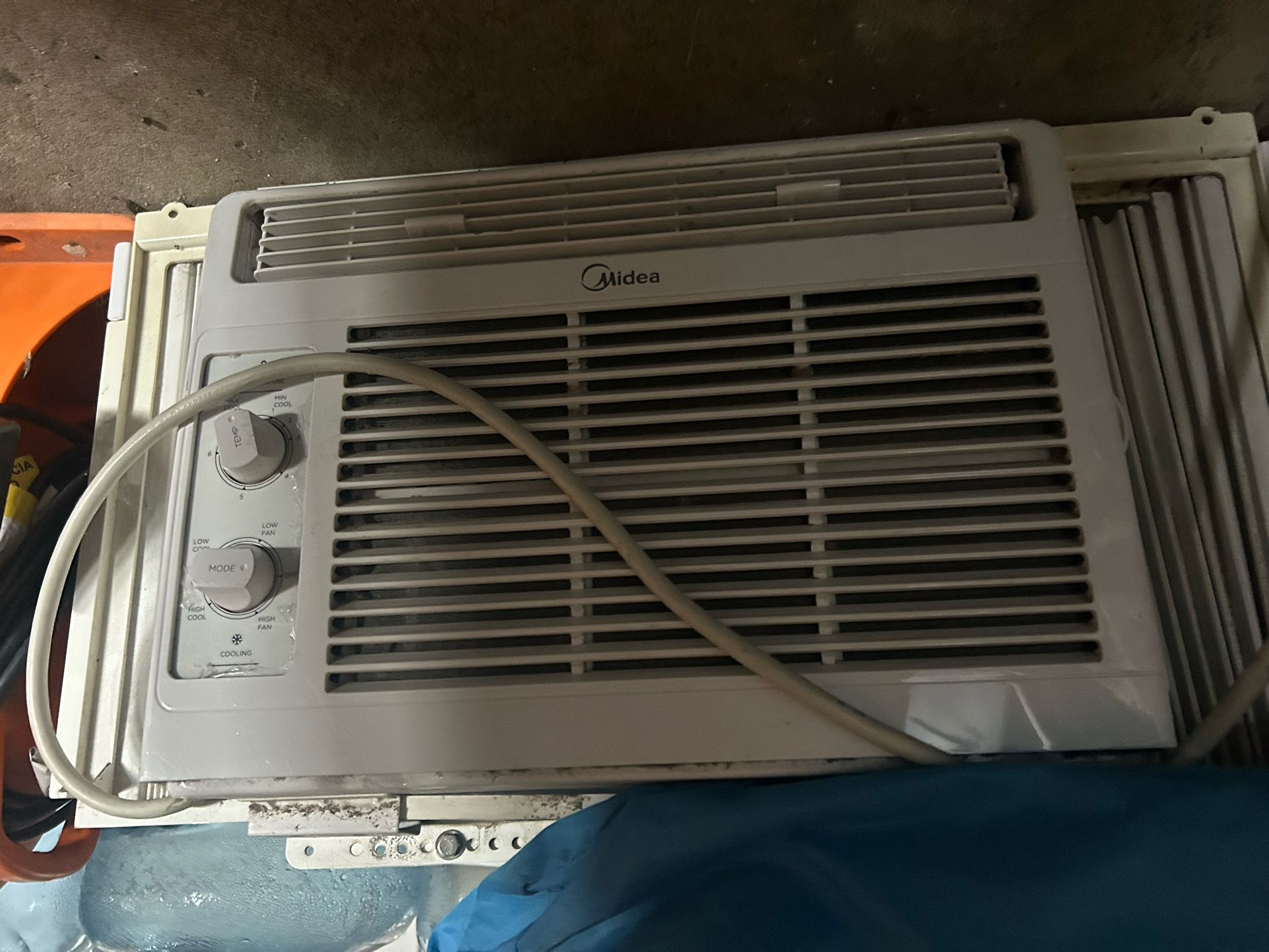 Window AC