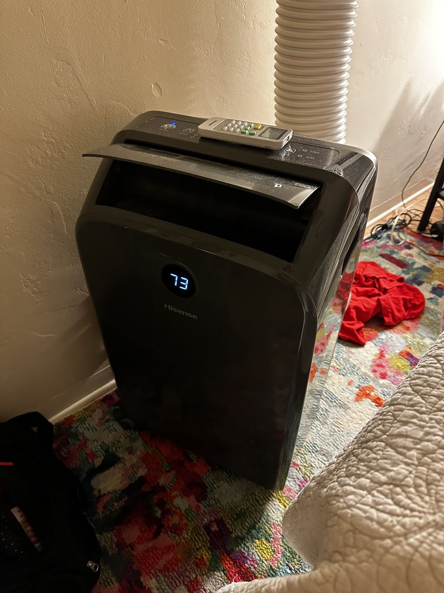 Hisense 7500-BTU DOE (115-Volt) Gray Portable Air Conditioner with Heater Cools 400-sq ft