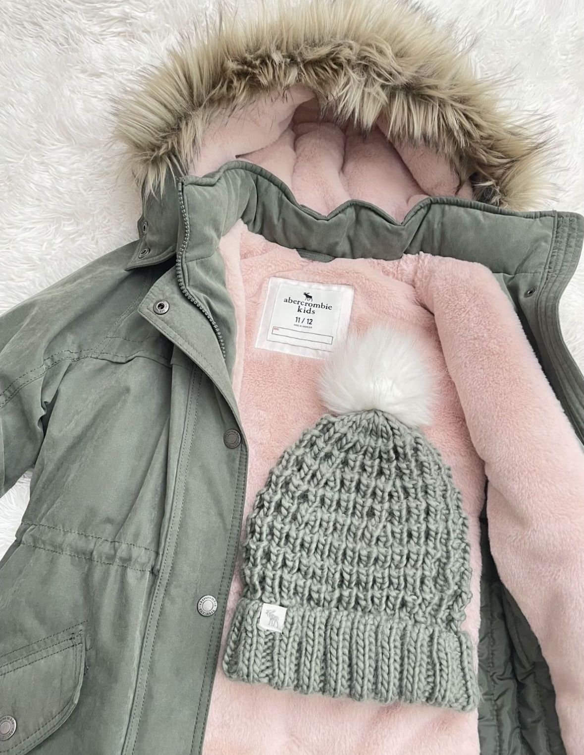 Abercrombie & Fitch Girls’ Parka & Beanie 
