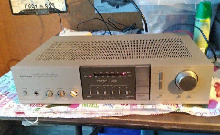 PIONEER STEREO RECEIVER MODEL NO SX-4*