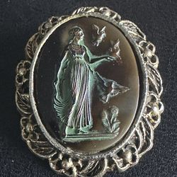 Glass Cameo of Helen of Troy Birds & Flower Motif Vintage Brooch-Pin 1960s