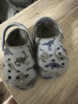crocs boy 4/5 toddler