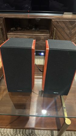Edifier R1700BT