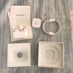 AirPods Pro MagSafe Case- White 