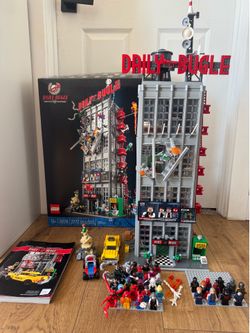 LEGO Bundle for Sale – Daily Bugle (76178) + Home Alone (21330) + minifigures