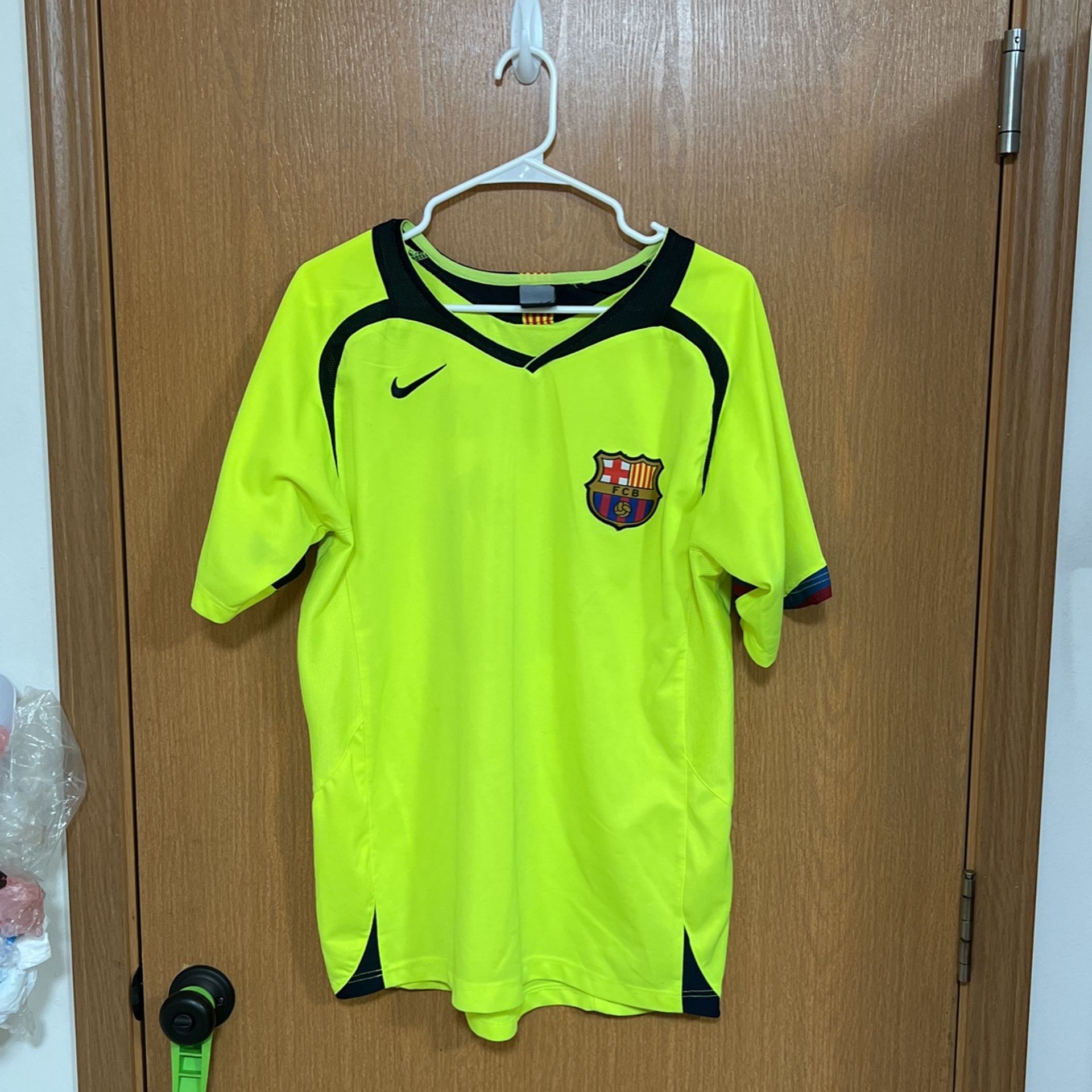 Used  Barcelona RONALDINHO shirt Nike jersey camiseta 2005  2006 Away soccer L LARGE