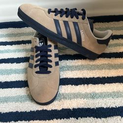 Adidas Gazelle Snekears Mens US 9.5
