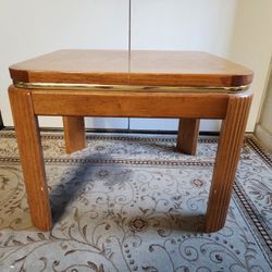 Wood Side Table - 25 x  20 x 22.5 - BUILT SOLID