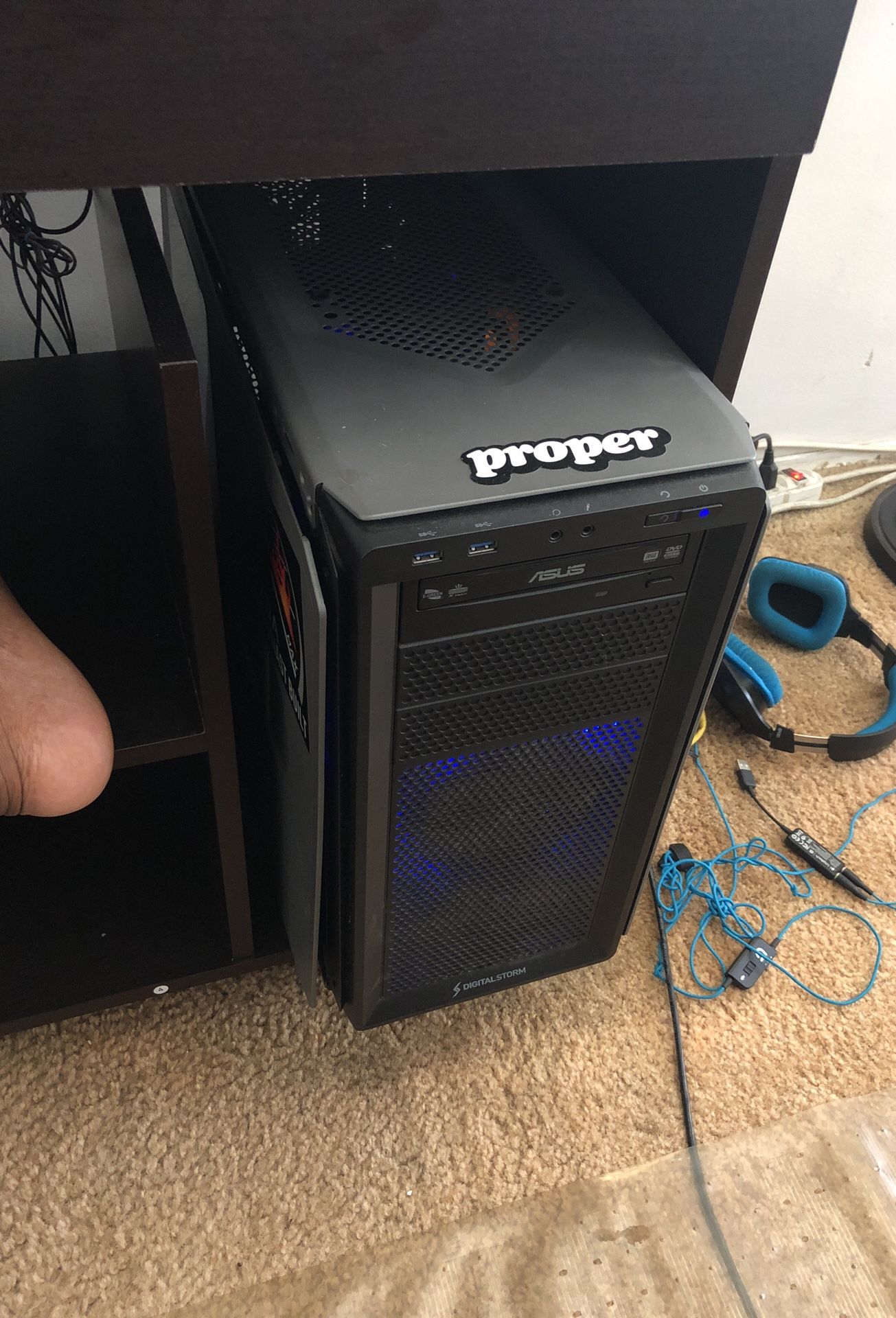 Digital storm Gaming PC got it for 1200 dollars I’m now selling it for