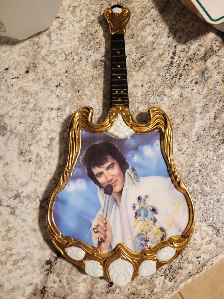 Elvis Presley "1974 The Vegas Legend"