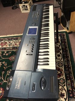 Korg triton on sale extreme 76