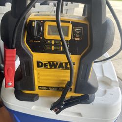 Battery Jumper - Tire Inflation DeWalt Works Perfect 